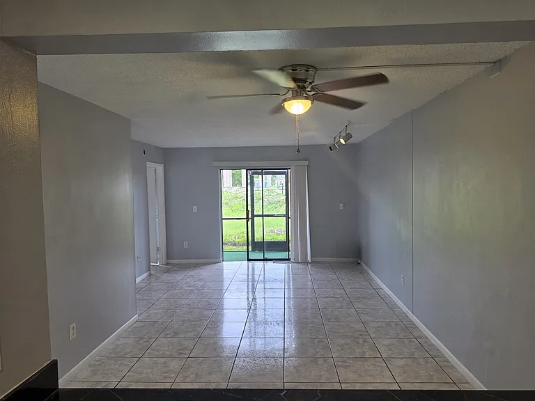 20805 NE 8th Ct #103 — Photo 14