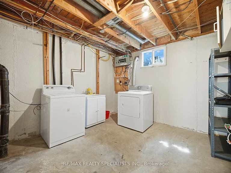 701 Burnhamthorpe Rd #106 — Photo 44