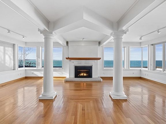 2nd image of 18 Driftwood Ln