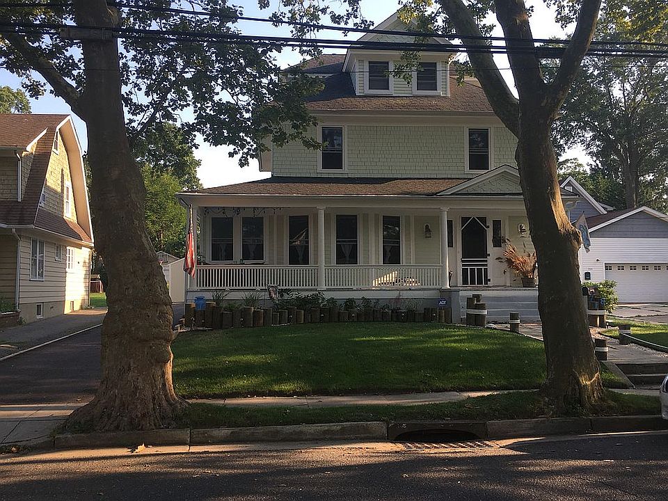 1905 4 Square Home