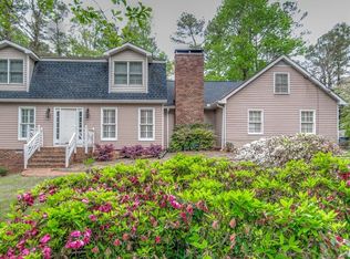 1060 N Point Dr, Roswell, GA 30075