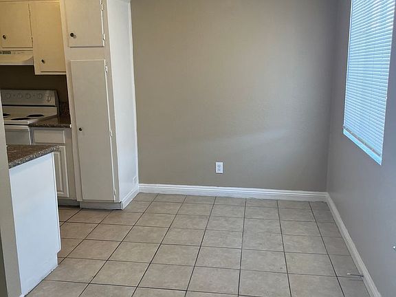 5th image of 2516 E Mesquite Ave APT 3
