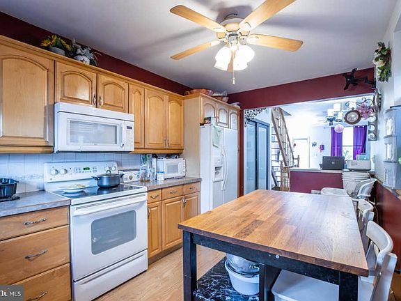5th image of 2621 S Hicks St