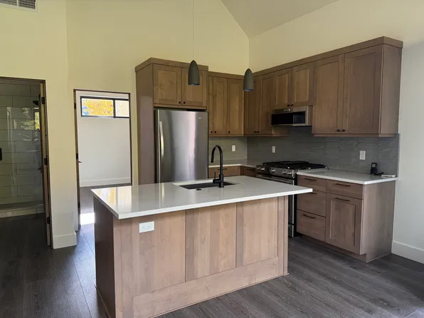 1009 Cutters Dr, Hailey, ID 83333