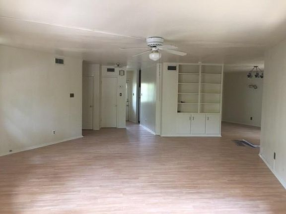 3rd image of 2104 Matthews Dr