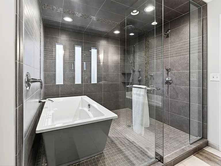 7801 Hickory Cir — Photo 14