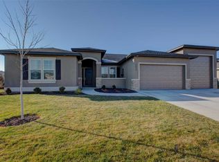 1073 W Tanzanite Dr, Kuna, ID 83634
