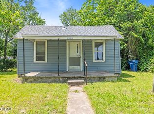 820 N Tom St, Webb City, MO 64870