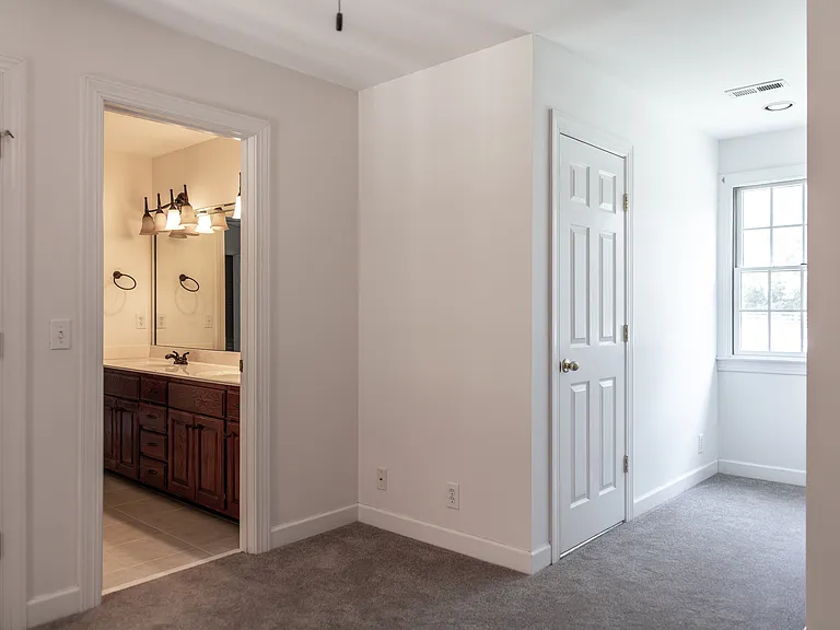 1711 Lawrence Rd — Photo 30