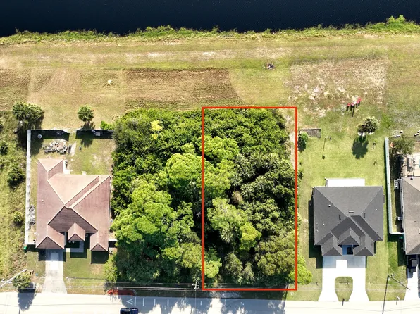 850 SW Sultan Drive, Port St Lucie, FL 34953