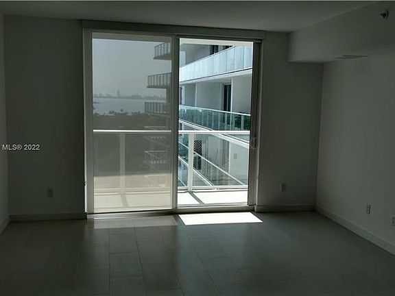 3rd image of 4250 Biscayne Blvd APT 1107