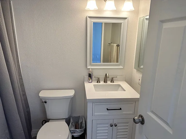 1117 Grove Ave — Photo 6