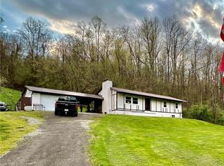 4565 Woodrum Ln, Cross Lanes, WV 25313