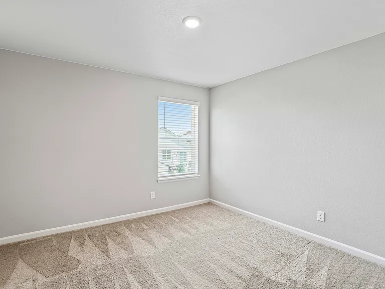 2141 Kerry St — Photo 31