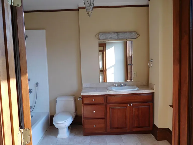1280 Market St #406 — Photo 7