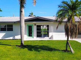 1447 Davis Dr, Fort Myers, FL 33919