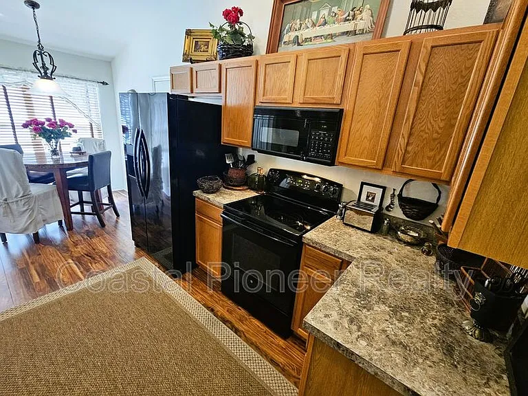 4521 Gulfwinds Dr — Photo 8
