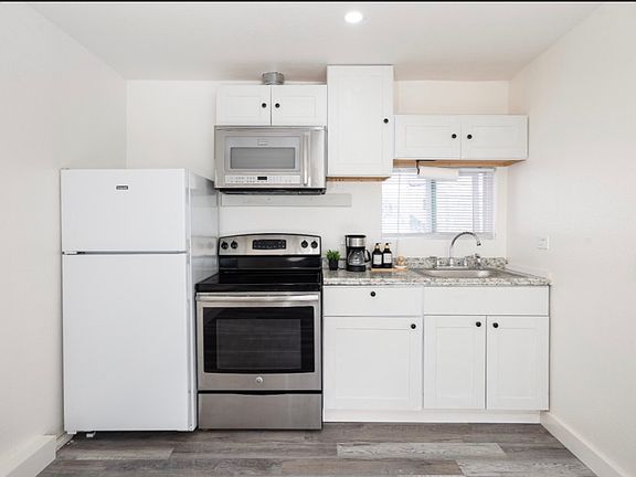 2nd image of 4344 Keeler Ave