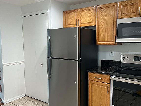 4th image of 5045 Kenerson Dr