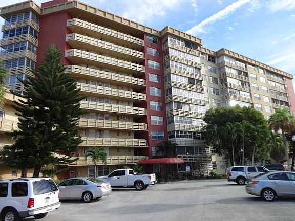 2nd image of 1401 NE Miami Gardens Dr APT 789