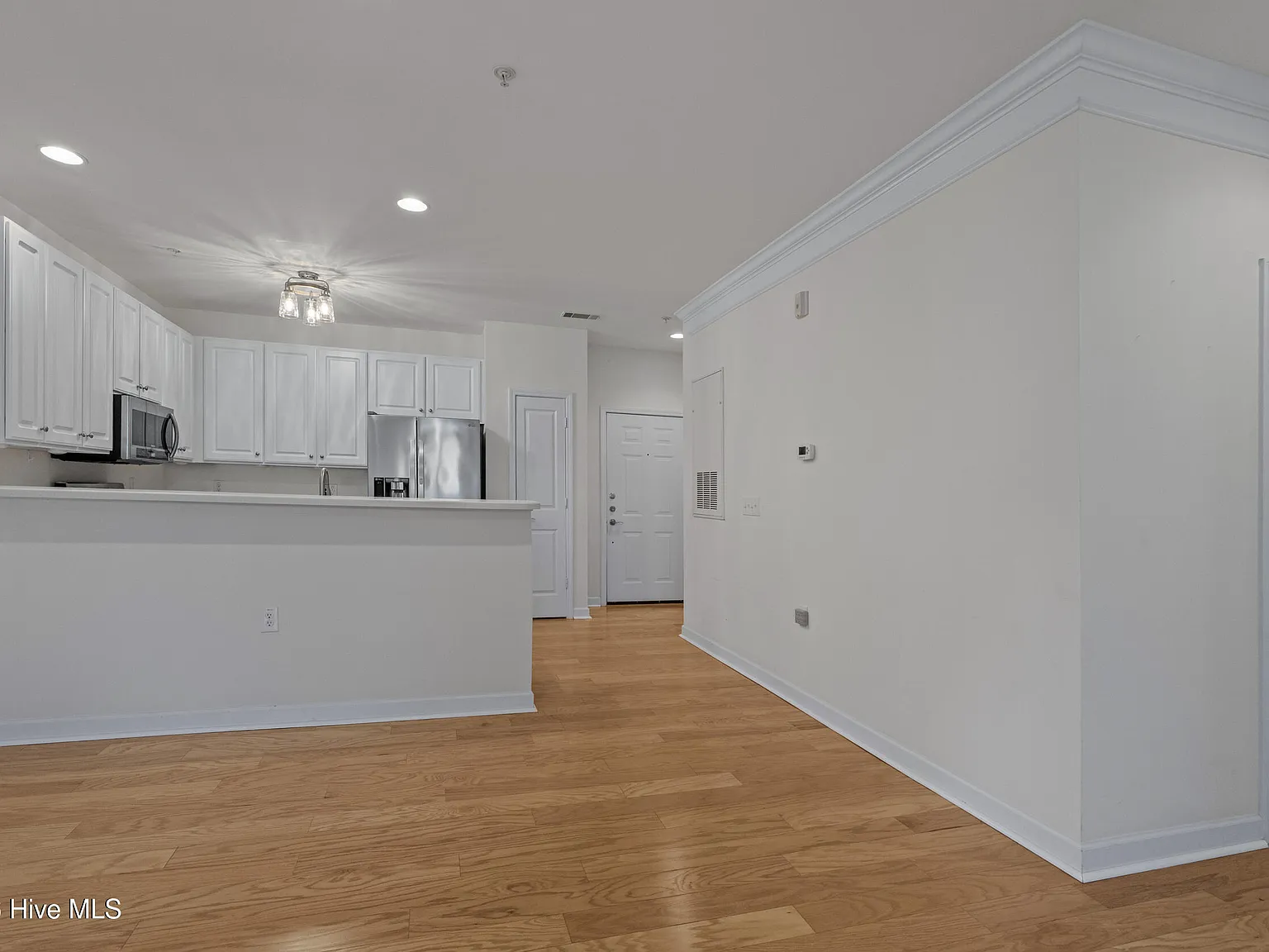 2 bed, 2.0 bath, 1211 sqft, $1,500 — Photo 3