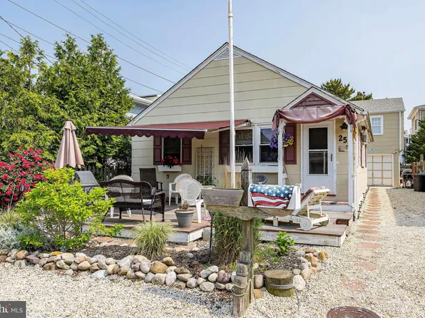 25 E 6th St, Beach Haven, NJ 08008