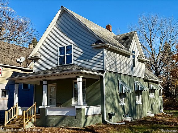 2nd image of 621 Pierson St