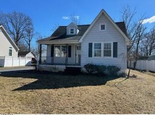 1357 S Beverwyck Rd, Parsippany, NJ 07054