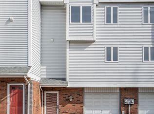 Brinley Commons, Newington, CT 06111