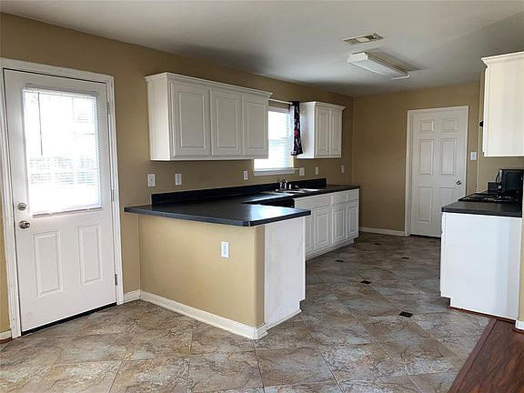 5th image of 4511 Sunflower Creek Ln