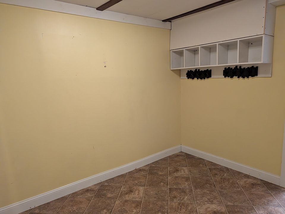 1st image of 61 Paine Ave #2