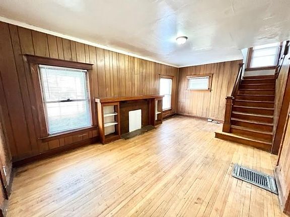 3rd image of 4035 Agnes Ave