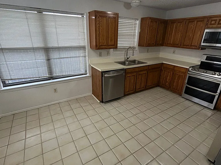 1305 White Lake Dr — Photo 12