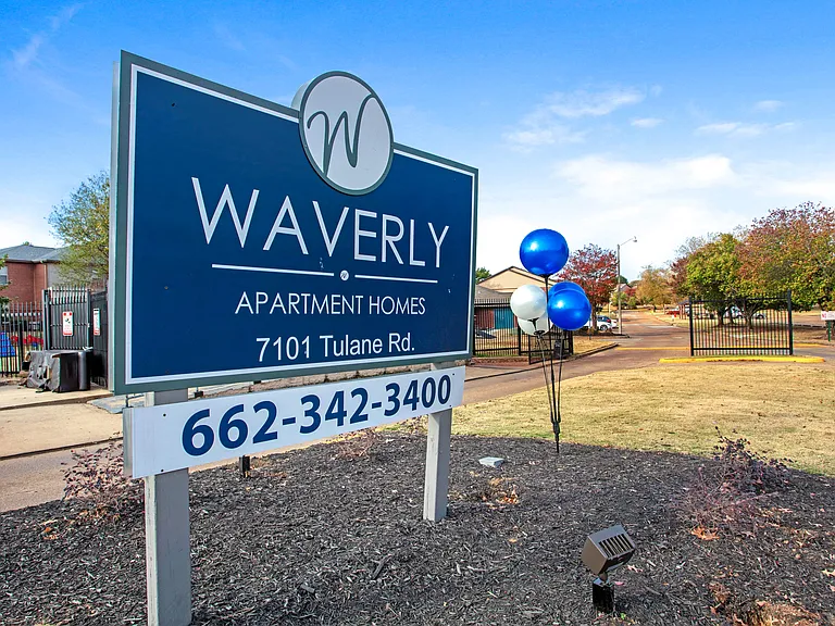 The Waverly Apartments — Photo 44