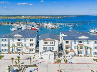 136 W Cotter Ave #3, Port Aransas, TX 78373