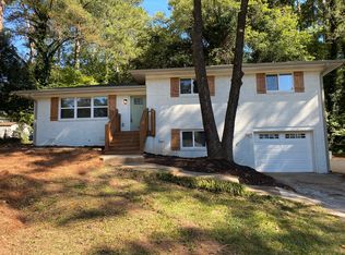 2180 Kilarney Rd, Decatur, GA 30032