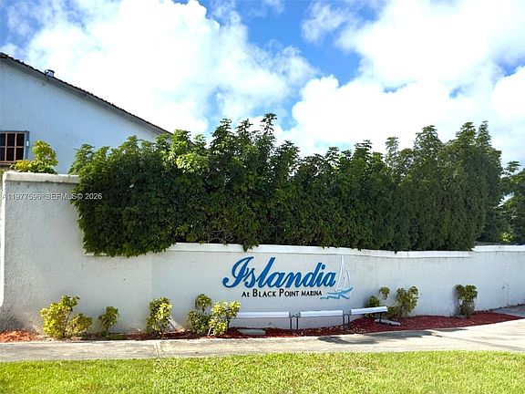 2nd image of 11276 SW 245th St