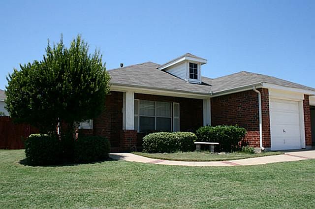 1st image of 7410 Fossil Garden Dr