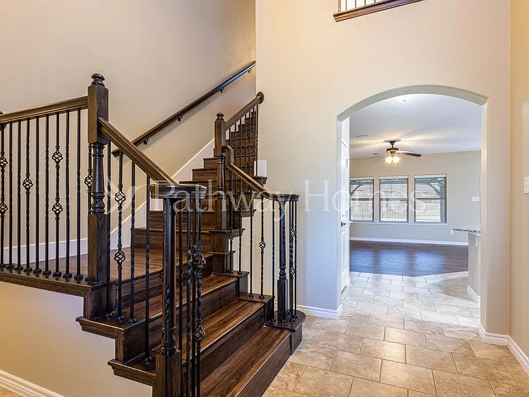 119 Highwood Ave — Photo 2