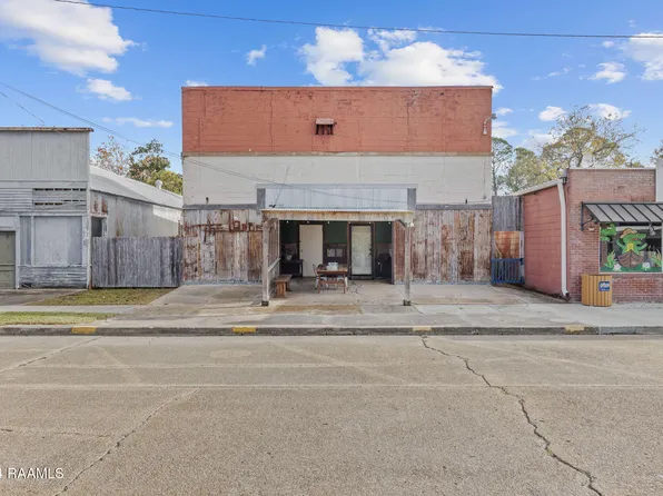 226 Arthur Ave, Lake Arthur, LA 70549
