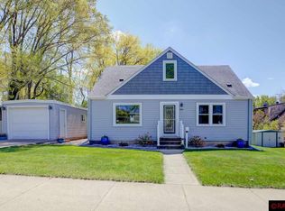 817 5th St S, New Ulm, MN 56073