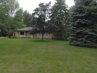 1st image of 22621 Carleton Ave