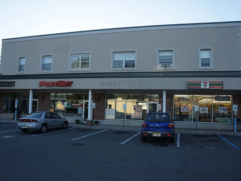 287 Bloomfield Ave #2