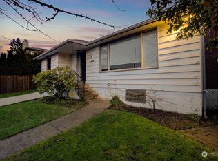 2108 28th Ave W, Seattle, WA 98199