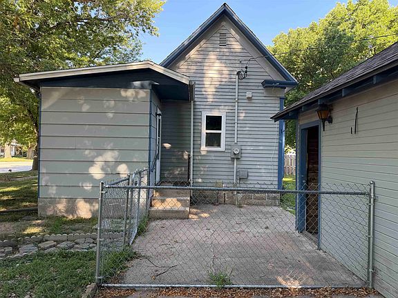 4th image of 206 N 5th St