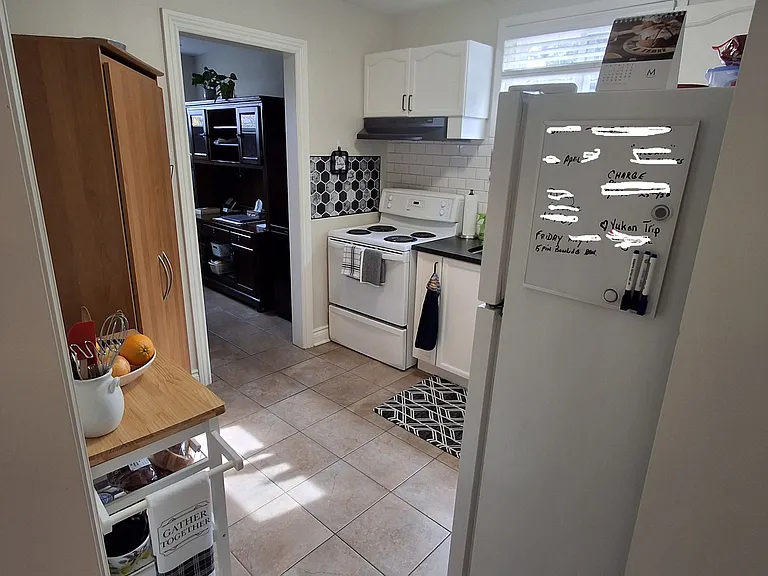 62 Christie St #1 — Photo 10