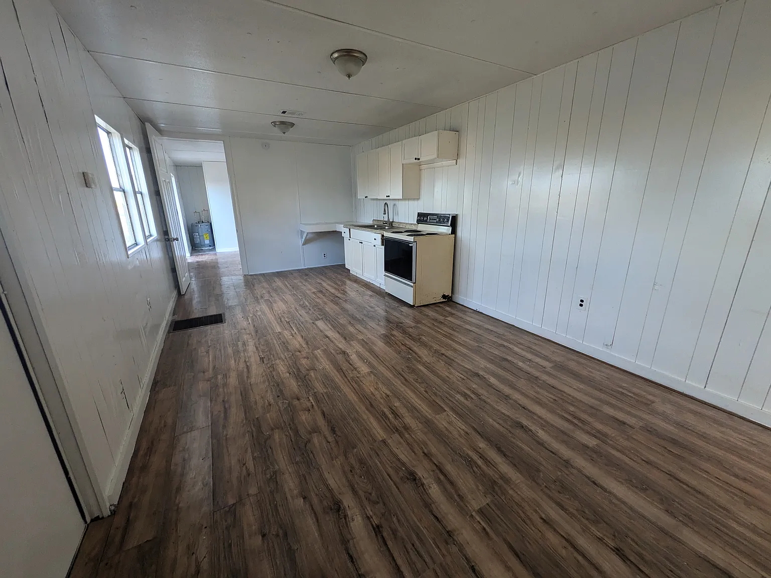 2 bed, 672 sqft, $1,000 — Photo 2