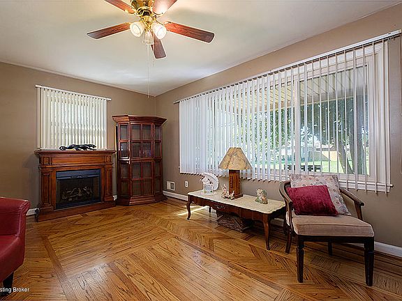 3rd image of 8211 Aspen Ave