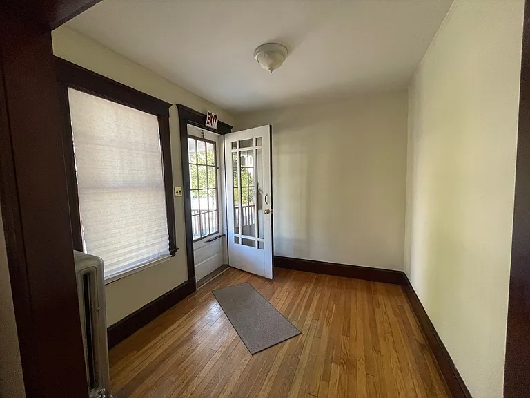 10 Breck St #1 — Photo 4