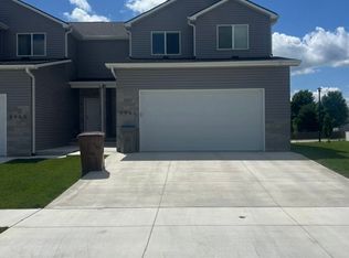 5901 S 94th St, Lincoln, NE 68526